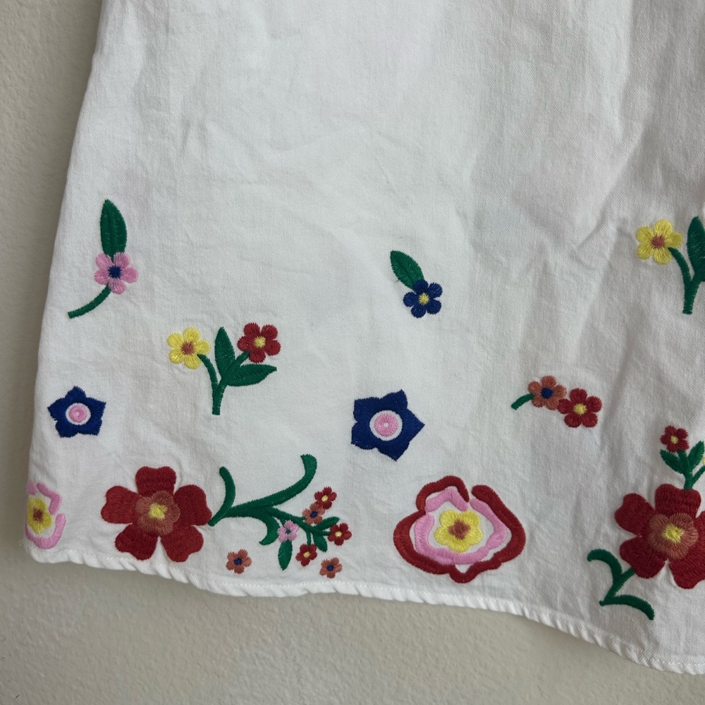 La Lavon Embroidered Sleeveless Dress - Picture 6 of 12